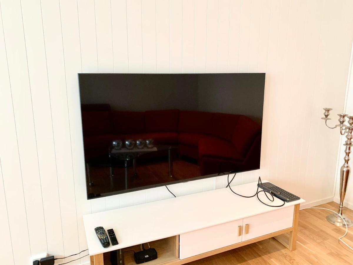 Ferienwohnung Fin Leilighet, Midt I Hjertet Av Kristiansund. Exterior foto